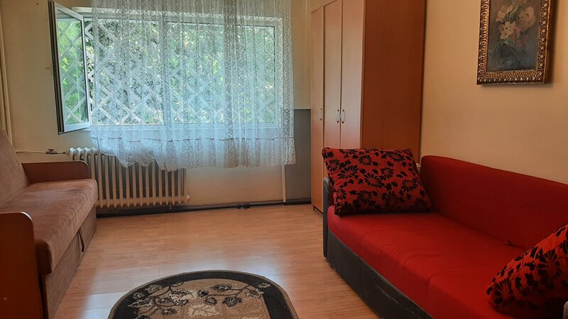Rahova, str. Dunavat, etaj 1/4.